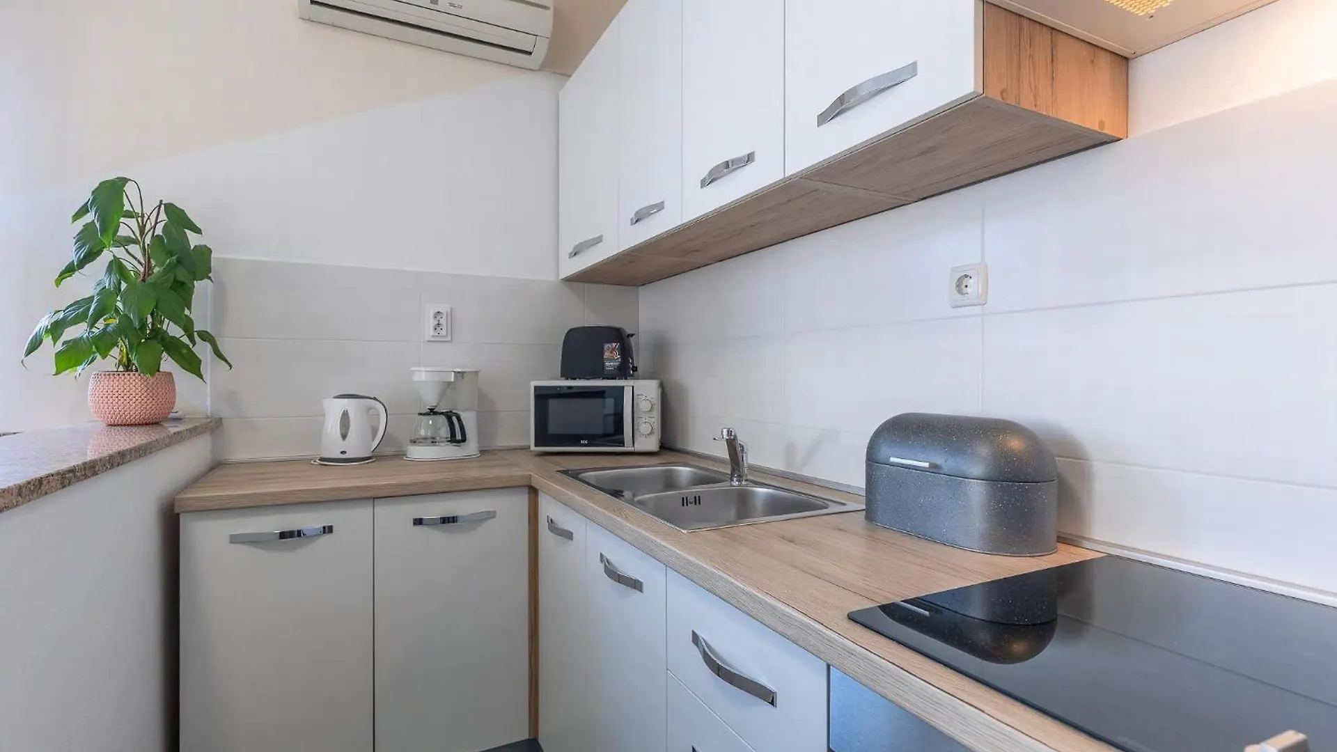 Apartment Ferienwohnung Milka In Porec In Strandnaehe Croatia